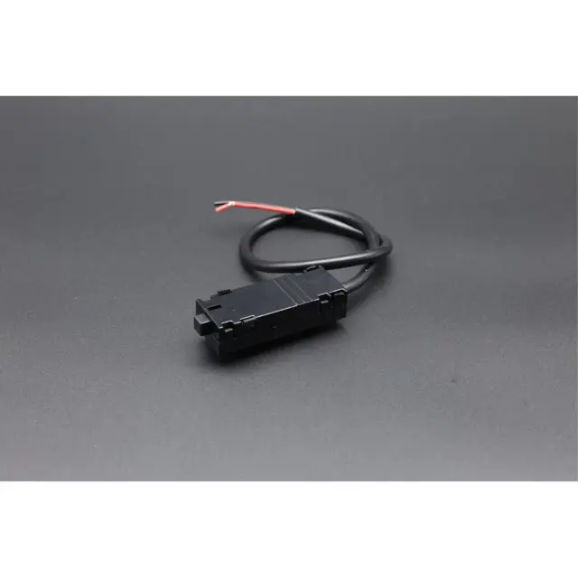 Ввод питания Aployt APL.0280.00.03 MAGNETIC TRACK 220 — черный, ракурс 6
