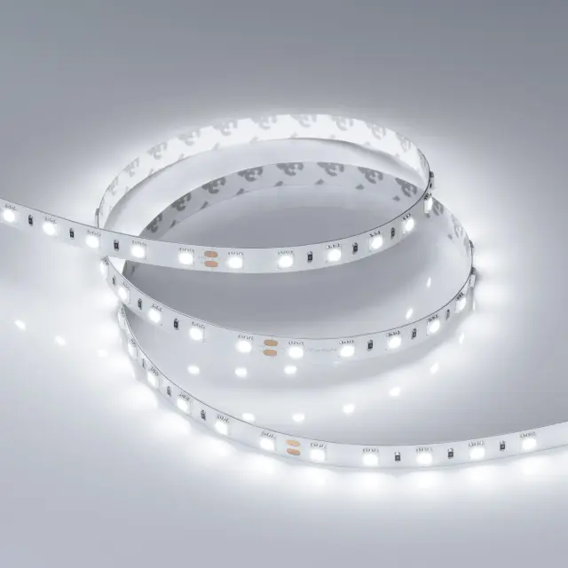 Светодиодная лента RT-B60-10mm 24V White6000 (14.4 W/m, IP20, 5060, 5m), ракурс 2