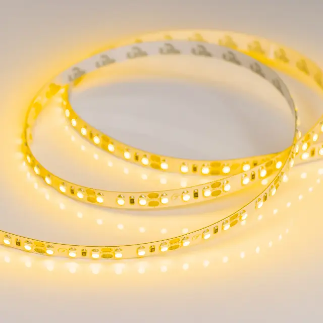 Светодиодная лента RT-A120-8mm 12V Yellow (9.6 W/m, IP20, 2835, 5m), ракурс 3