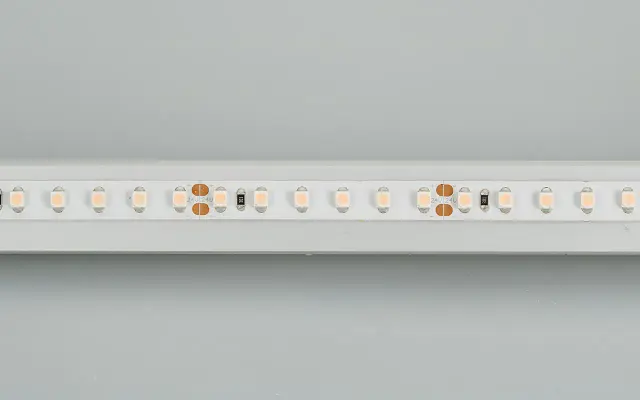 Светодиодная лента RT 2-5000 24V Cool 8K 2x (3528, 600 LED, LUX), ракурс 4