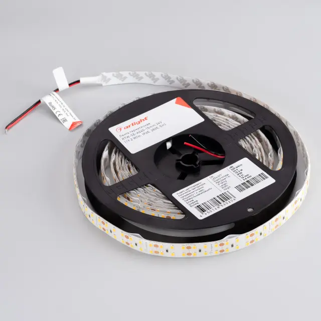 Светодиодная лента герметичная RTW-SE-A240-15mm 24V Warm3000 (19.2 W/m, IP65, 2835, 5m), ракурс 2