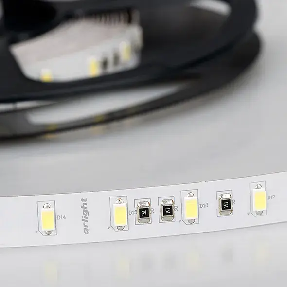 Светодиодная лента ULTRA-C60-12mm 24V Day4000 (30 W/m, IP20, 5630, 5m), ракурс 4