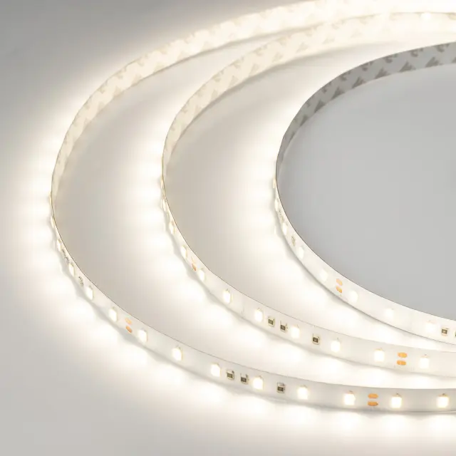 Светодиодная лента ULTRA-5000 24V Day4000 2x (5630, 300 LED, LUX), ракурс 4
