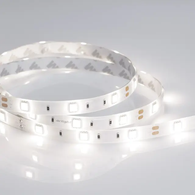 Светодиодная лента герметичная RTW-SE-B30-10mm 12V Day4000 (7.2 W/m, IP65, 5060, 5m), ракурс 2