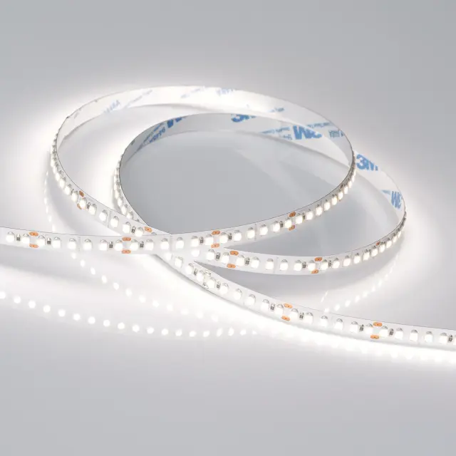 Светодиодная лента RT-A180-8mm 24V Day4000 (14.4 W/m, IP20, 3528, 5m), ракурс 3