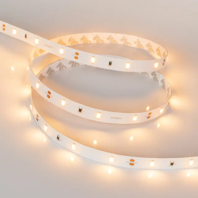Светодиодная лента ULTRA-5000 12V Warm2400 (5630, 150 LED, LUX), ракурс 2