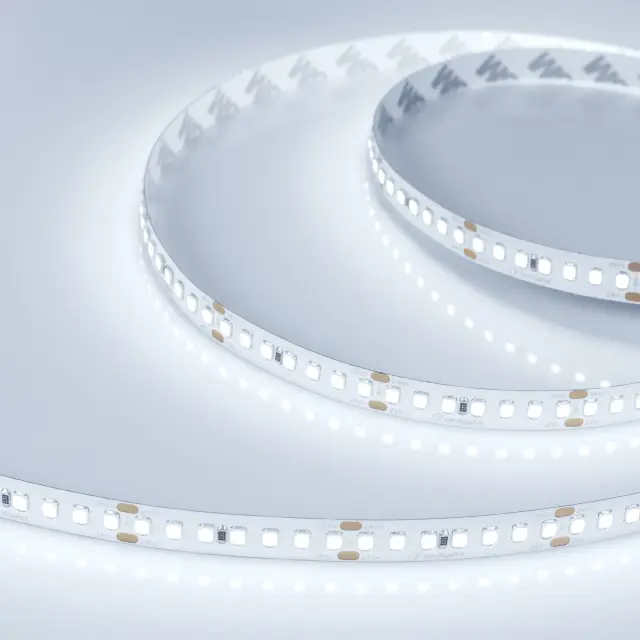 Светодиодная лента RT 2-5000 24V Cool 8K 3x (2835, 840 LED, LUX)