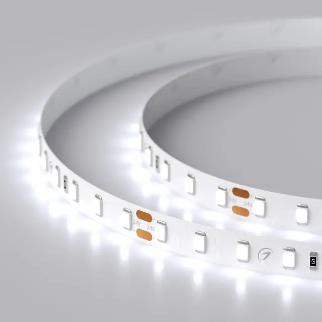 Светодиодная лента RT 2-5000 24V Cool 8K 1.6x (2835, 490 LED, PRO), ракурс 4