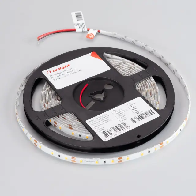 Светодиодная лента герметичная RTW-SE-A60-8mm 12V Day4000 (7.2 W/m, IP65, 2835, 5m), ракурс 2