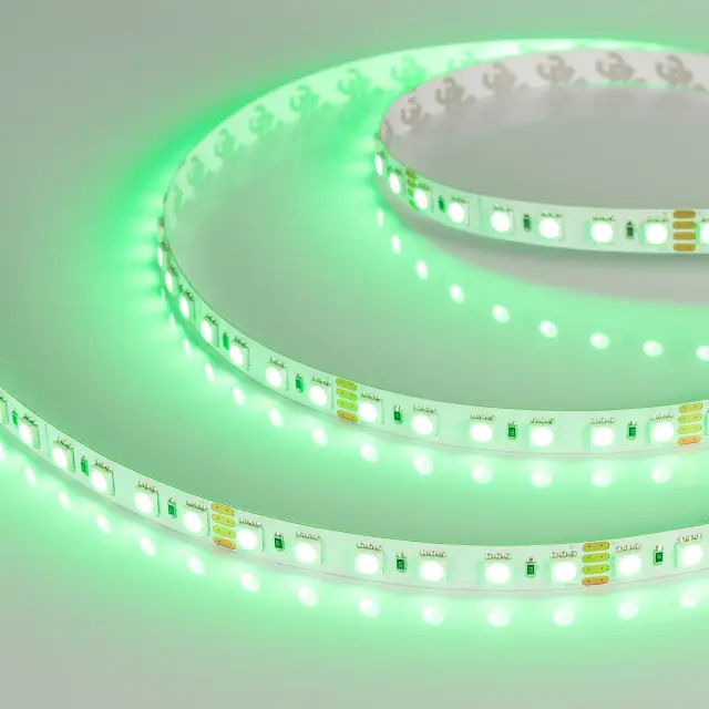 Светодиодная лента RT-B84-10mm 24V RGB (21 W/m, IP20, 5060, 5m), ракурс 2