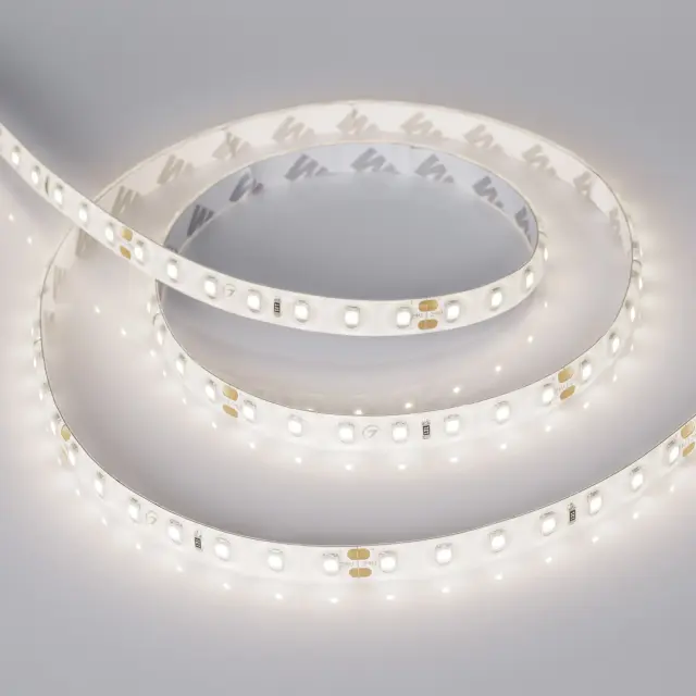 Светодиодная лента герметичная RTW-SE-A98-8mm 24V Day4000 (10 W/m, IP65, 2835, 5m), ракурс 4