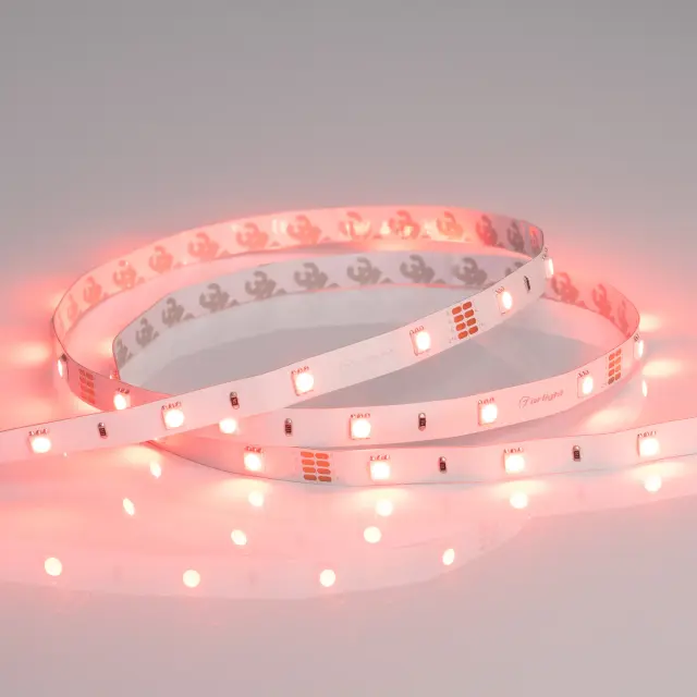Светодиодная лента RT-B30-10mm 24V RGB (7.2 W/m, IP20, 5060, 5m), ракурс 3