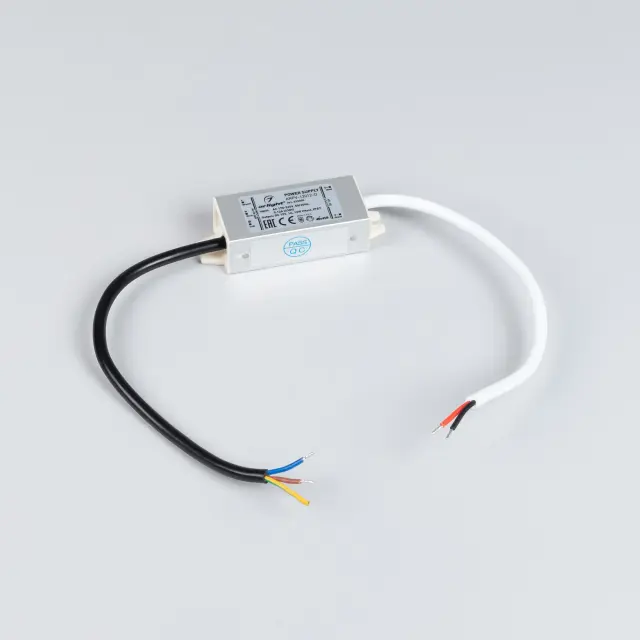 Блок питания ARPV-12012-D (12V, 1.0A, 12W), ракурс 2