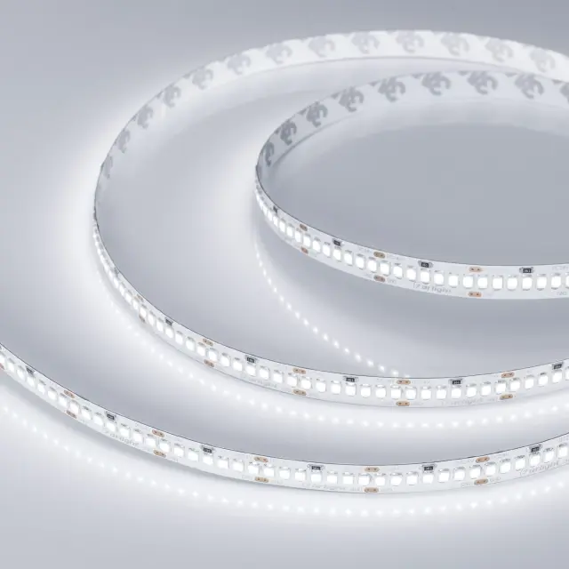 Светодиодная лента RT 2-5000 24V White5500 10mm (2835, 252 LED/m, LUX), ракурс 4