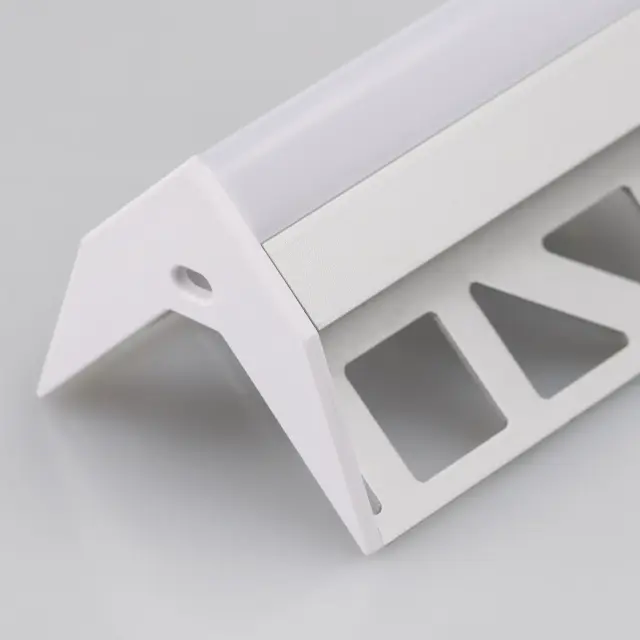 Заглушка ARH-DECORE-S12-EXT Square с отверстием, ракурс 2