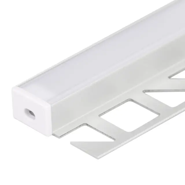 Заглушка ARH-DECORE-S12-LINE-EDGE с отверстием, ракурс 2