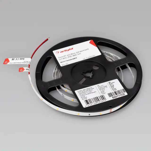 Светодиодная лента RT-A30-8mm 24V Warm2400 (2.9 W/m, IP20, 2835, 5m), ракурс 4