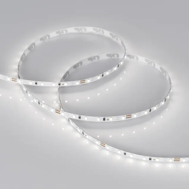 Светодиодная лента MICROLED-M120-4mm 24V Day5000 (5.4 W/m, IP20, 2216, 5m), ракурс 3