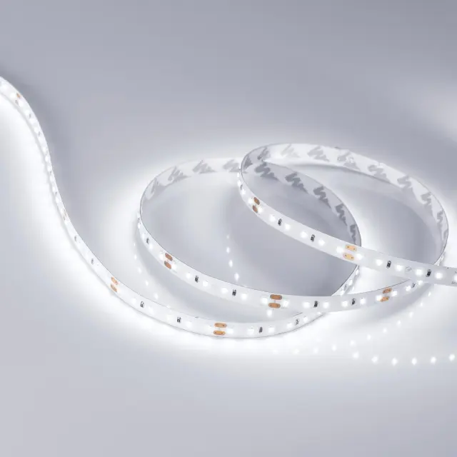 Светодиодная лента MICROLED-5000HP 24V White6000 8mm (2216, 120 LED/m, LUX), ракурс 4
