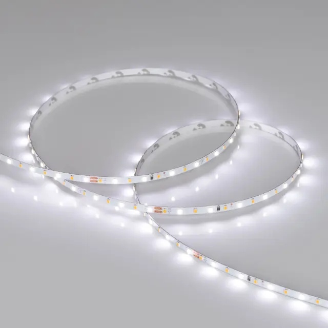 Светодиодная лента MICROLED-M140-4mm 24V White-CDW (4.8 W/m, IP20, 2216, 5m), ракурс 2
