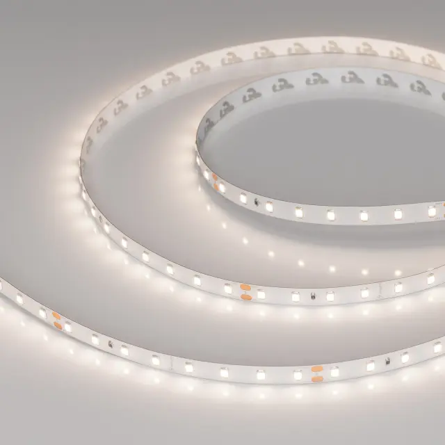Светодиодная лента RT-A80-8mm 24V Day4000 (6 W/m, IP20, 2835, 50m), ракурс 3