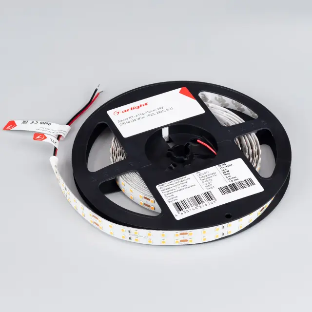 Светодиодная лента RT-A196-15mm 24V Warm2700 CRI98 (20 W/m, IP20, 2835, 5m), ракурс 3