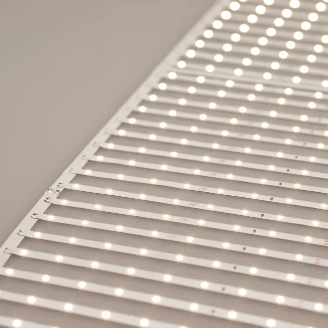Светодиодная лента RT-ONIX-A640-410mm 24V Day4000 (43.6 W/m, IP20, 2835, 3m), ракурс 5