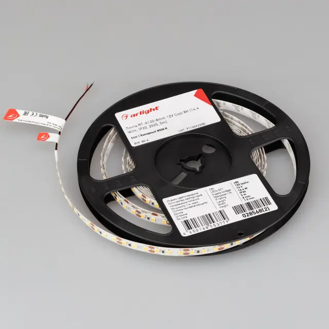 Светодиодная лента RT-A120-8mm 12V Cool 8K (14.4 W/m, IP20, 2835, 5m), ракурс 3