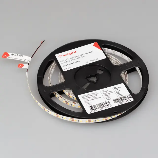 Светодиодная лента RT-A120-8mm 12V Warm2400 (14.4 W/m, IP20, 2835, 5m), ракурс 2