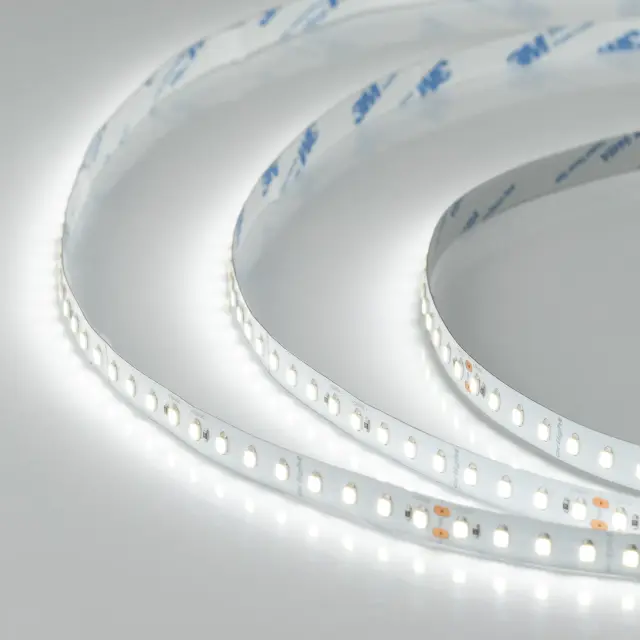 Светодиодная лента герметичная SHOP-SC-A112-10mm 24V Day5000-Veg (18.4 W/m, IP54, 2835, 5m), ракурс 3
