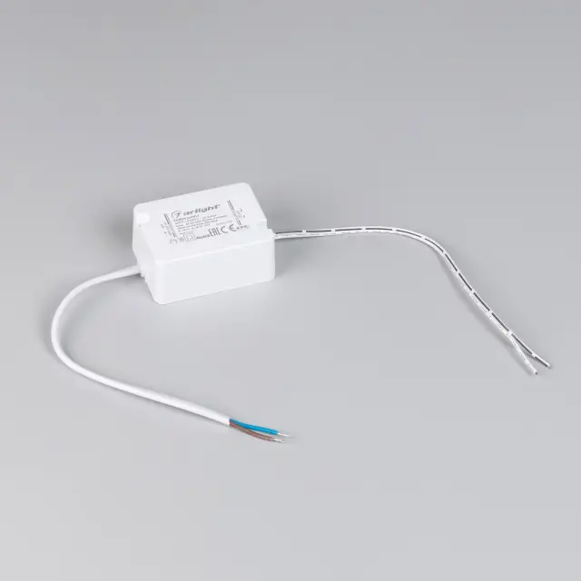 Блок питания ARPV-LV24020 (24V, 0.83A, 20W), ракурс 2