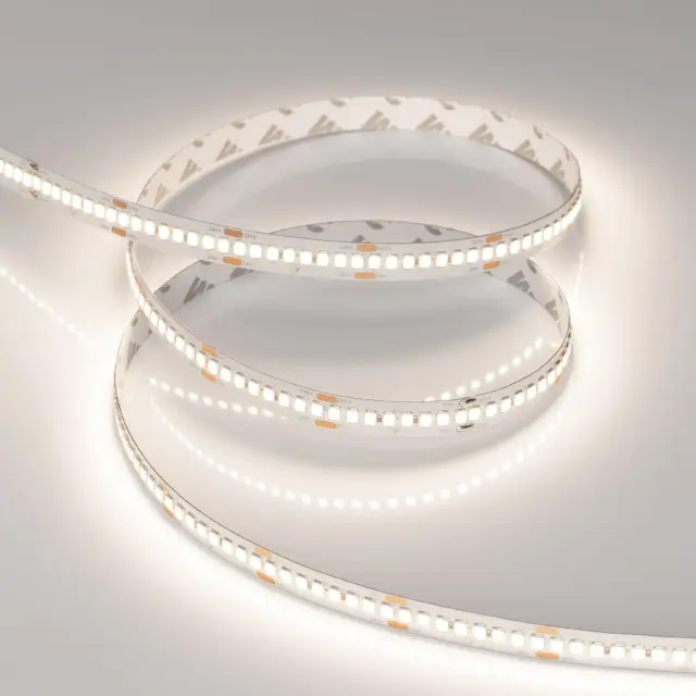 Светодиодная лента RT-A240-10mm 24V Day4000 (22 W/m, IP20, 2835, 5m), ракурс 2