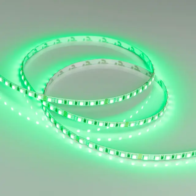 Светодиодная лента RT-G120-5mm 24V RGB (7.5 W/m, IP20, 3838, 5m), ракурс 3