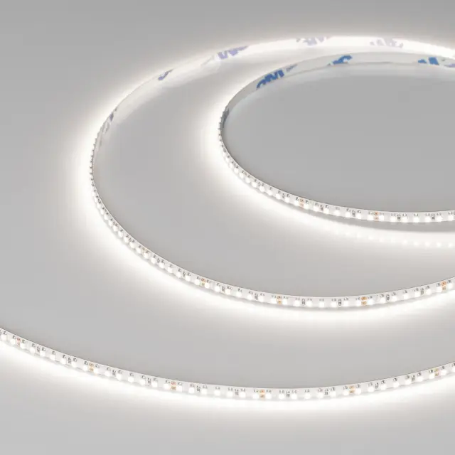 Светодиодная лента MICROLED-M266-4mm 24V Day5000 (12 W/m, IP20, 2216, 5m), ракурс 2