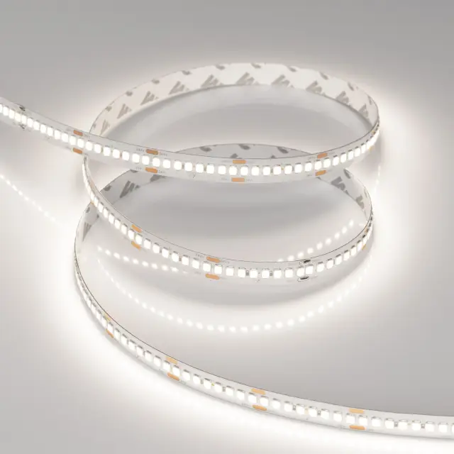 Светодиодная лента RT-A240-10mm 24V Day5000 (22 W/m, IP20, 2835, 5m), ракурс 2