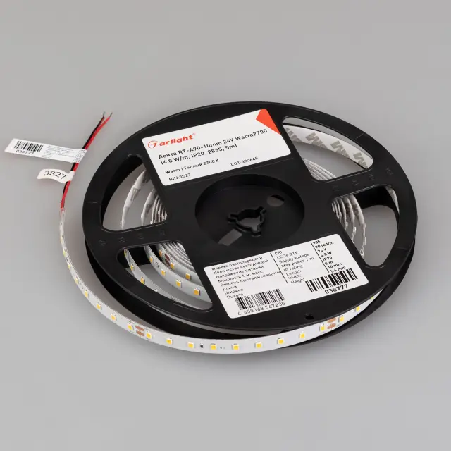 Светодиодная лента RT-A90-10mm 24V Warm2700 (4.8 W/m, IP20, 2835, 5m), ракурс 2