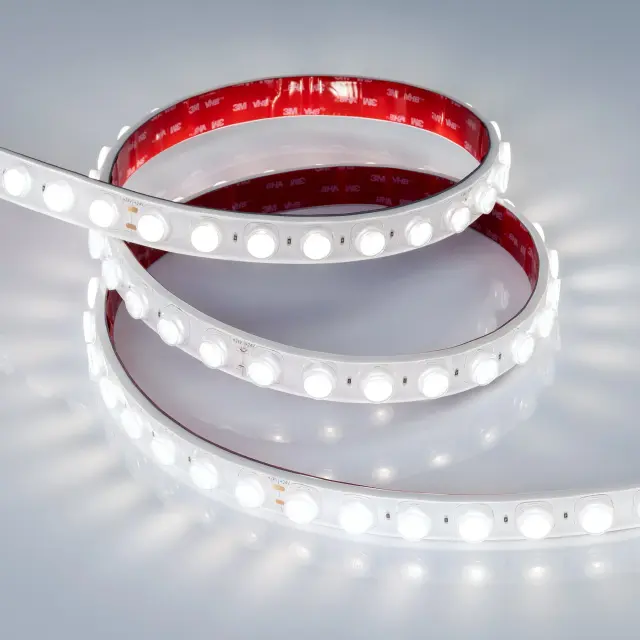 Светодиодная лента герметичная FLT-PS-A42-23mm 24V White6000 (21 W/m, IP67, 30deg, 5m), ракурс 2