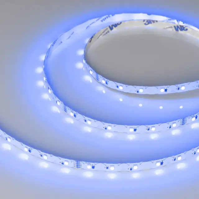Светодиодная лента RZ-A60-8mm 24V RGB (8 W/m, IP20, 2835, 5m), ракурс 3