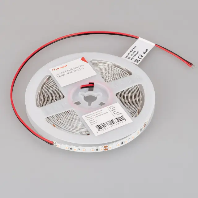 Светодиодная лента RT-A120-8mm 24V Violet (9.6 W/m, IP20, 2835, 5m), ракурс 2