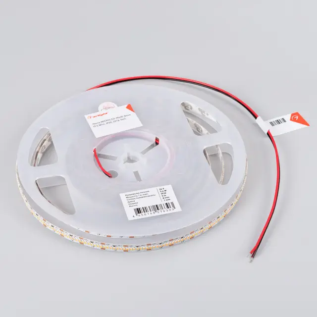 Светодиодная лента MICROLED-M420-8mm 24V Warm3000 (9.6 W/m, IP20, 2216, 5m), ракурс 2