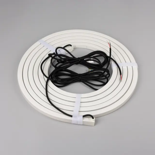 Гибкий неон NOVA-TOP-PU-A120-16x15mm 24V Day4000 (10 W/m, IP68, 5m, wire x2), ракурс 3