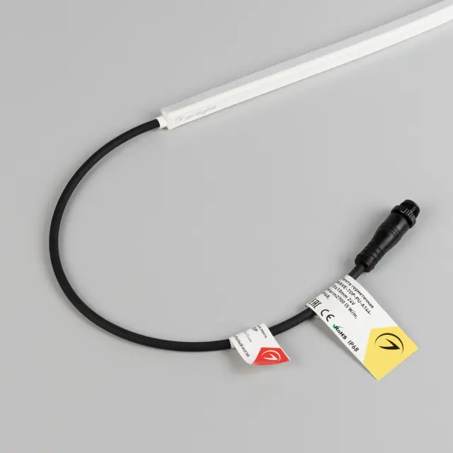 Гибкий неон WAVE-TOP-PU-A144-10x10mm 24V Day4000 (5 W/m, IP68, 5m, wire x2), ракурс 3