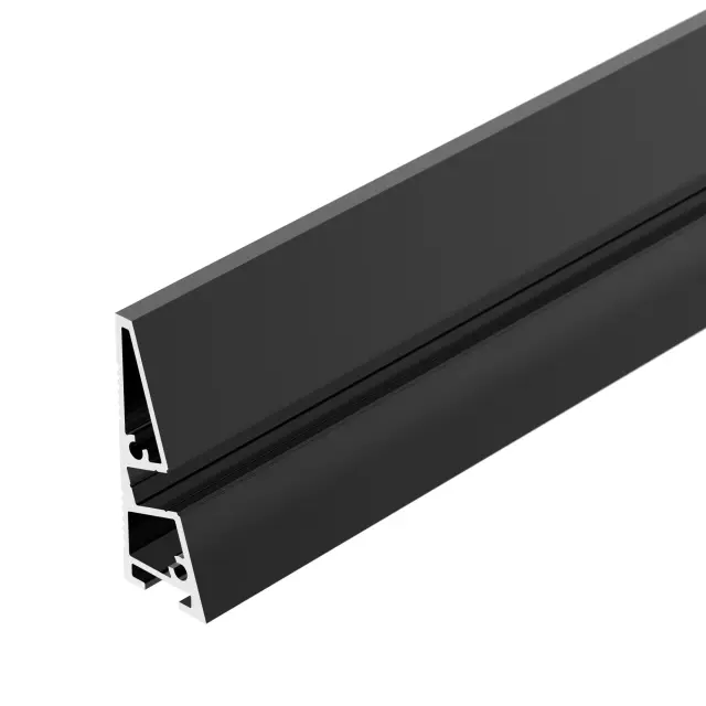 Профиль PLINTUS-H40-2000 BLACK, ракурс 2
