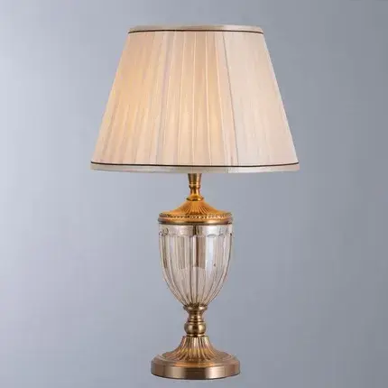 Настольная лампа Arte Lamp A2020LT-1PB RADISON — медь, ракурс 2