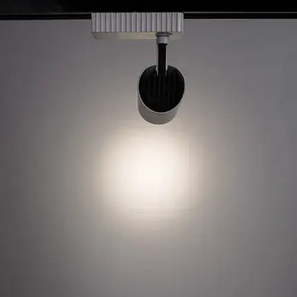 Светильник для однофазного трека Arte Lamp A3607PL-1WH STRISCIA — белый, ракурс 3