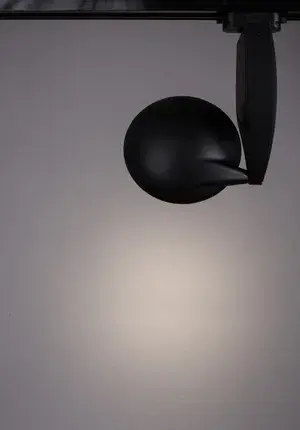 Светильник для однофазного трека Arte Lamp A4235PL-1BK NOTA — черный, ракурс 3