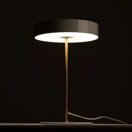 Настольная лампа Arte Lamp A5038LT-3WH ELNATH — белый, ракурс 2