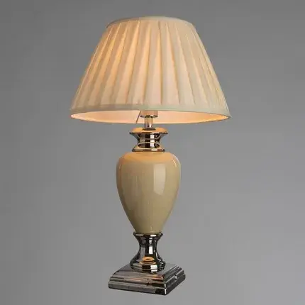 Настольная лампа Arte Lamp A5199LT-1WH RADISON — белый, ракурс 2