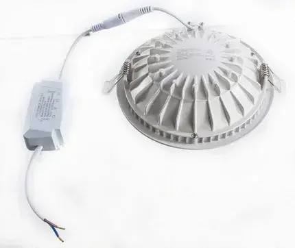 Точечный светильник Arte Lamp A7016PL-1WH RIFLESSIONE — белый, ракурс 3