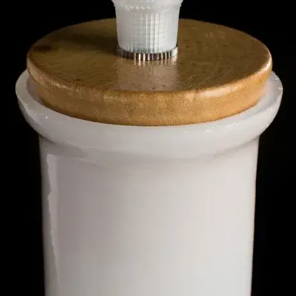 Светильник Arte Lamp A8113SP-1WH ACCENTO — белый, ракурс 3